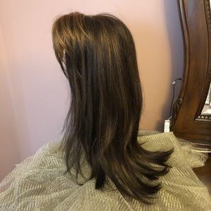 GORGEOUS LONG WIG SIZE AVERAGE